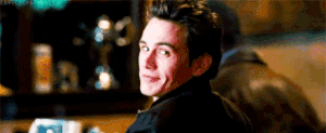Harry Osborn guiñando